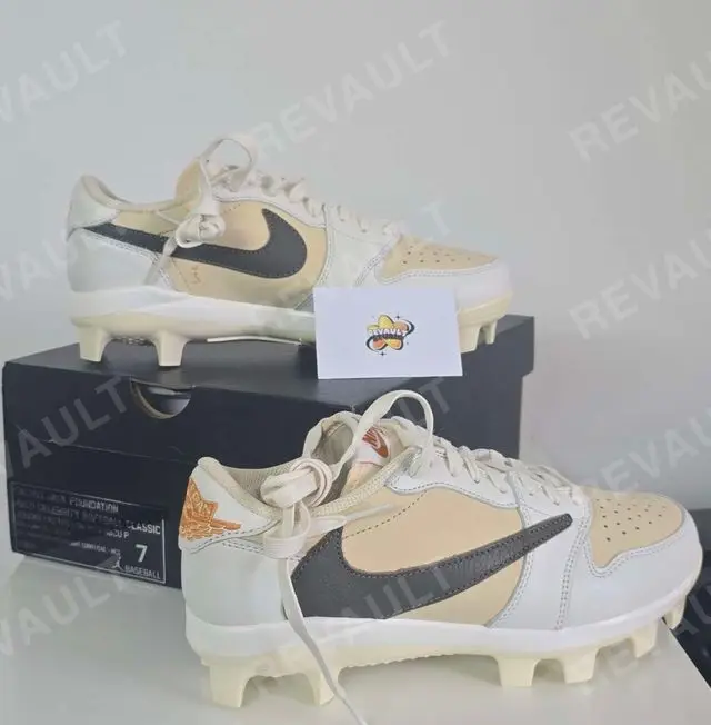 Travis Scott F&F HBCU Cleat — Nike — Revault Studio