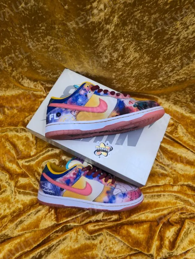 Futura Laboratories x Nike SB Dunk Low Sunblush — Nike — Revault Studio
